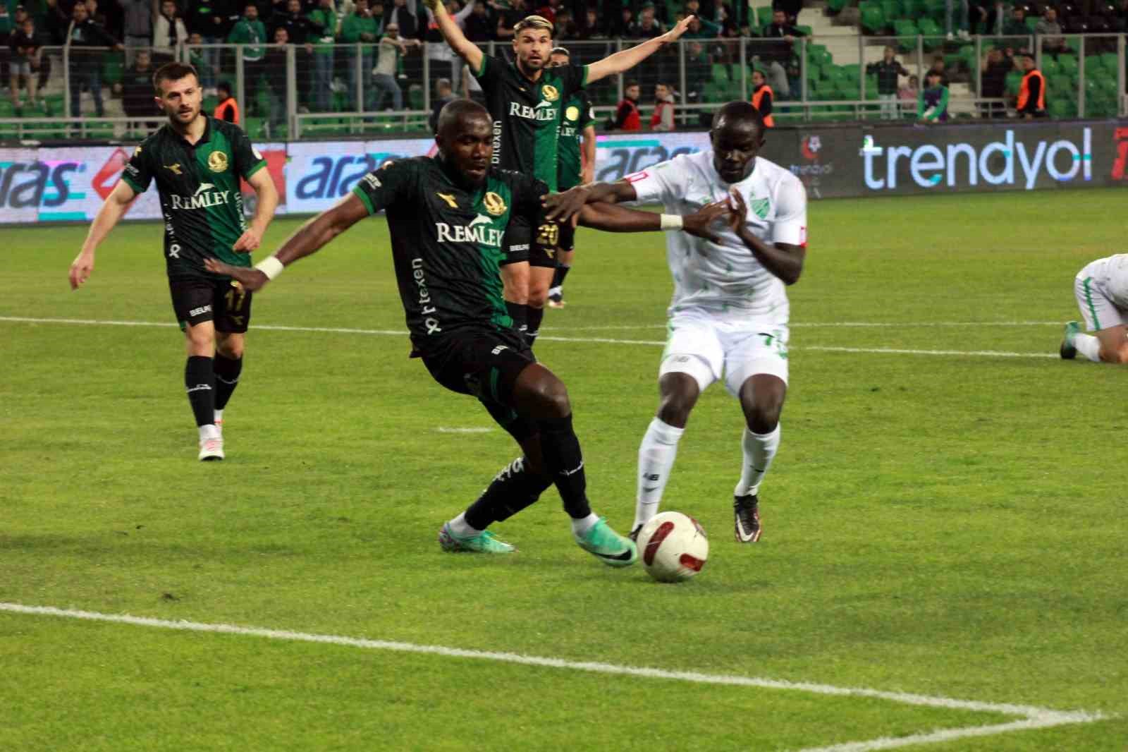 Trendyol 1. Lig: Sakaryaspor: 2 - Boluspor: 0 ...BoluNet