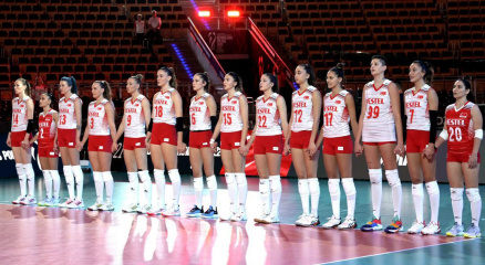 Filenin Sultanları: Milletler Ligi'nde İtalya'yı Yenen Türk Kadın Voleybol Takımı