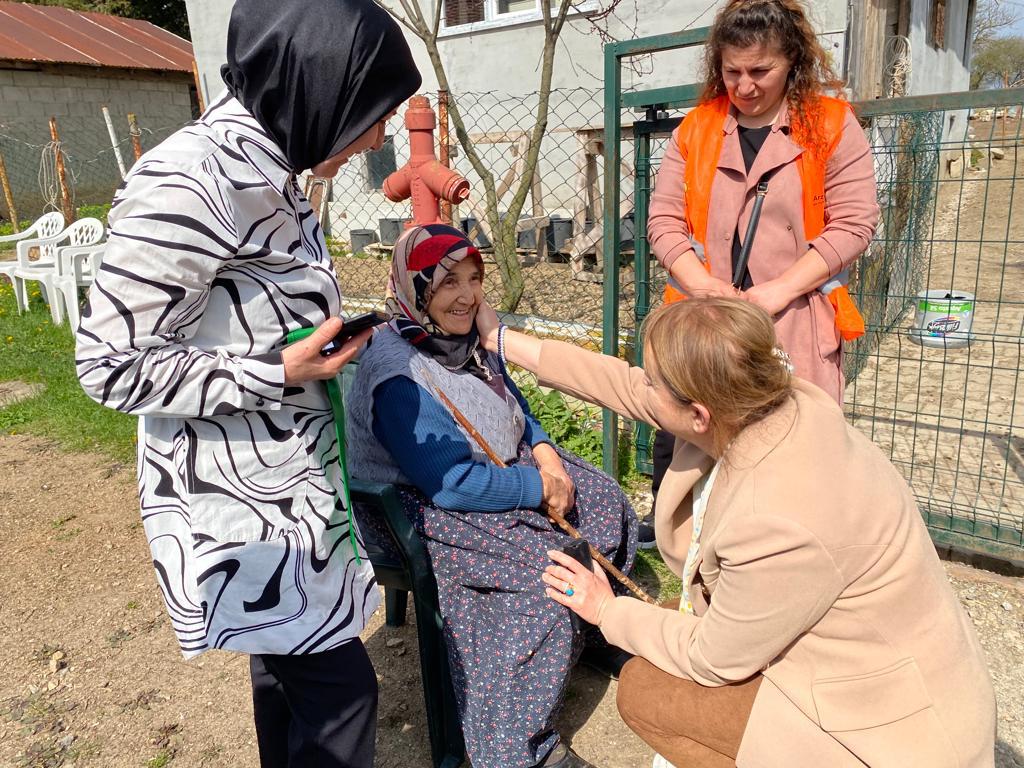 ARZU AYDIN, SEÇİM ÇALIŞMALARINA KÖYLERİ DE EKLEDİ...