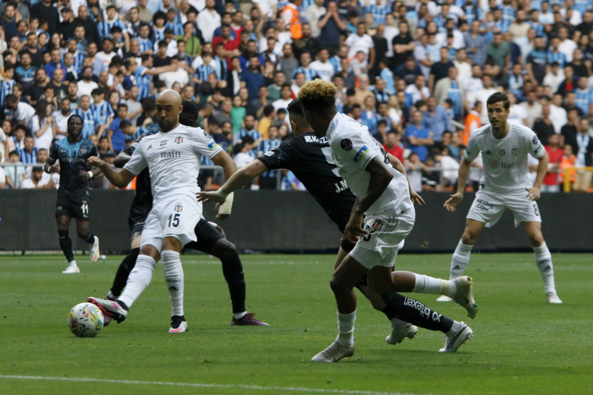 Beşiktaş, 3 puanı 4 golle aldı