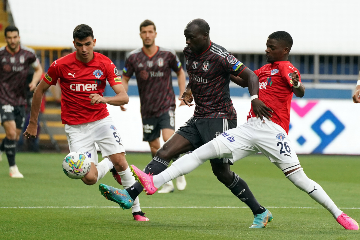 Beşiktaş farklı kazandı