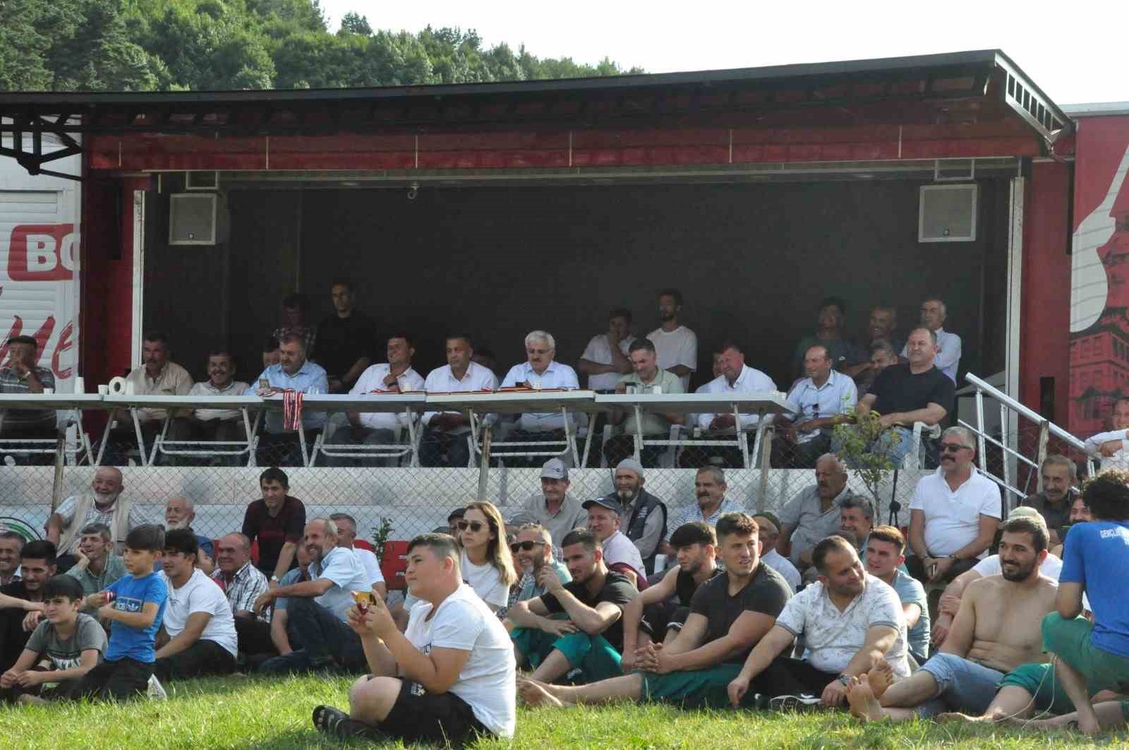 Bolu’da asırlardır süren Yayla Bayramı eğlenceli anlara sahne oldu 