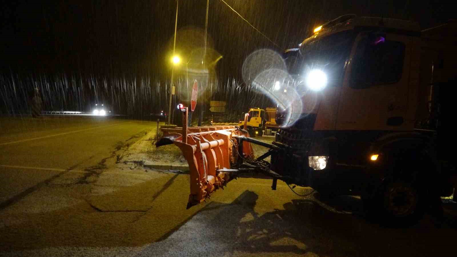 Bolu Dağı geçişinde kar yağışı başladı...BoluNet