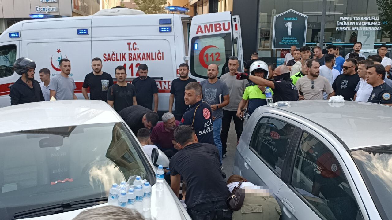 Caddeyi birbirine katarak 3 kişiyi yaralayan 4 şüpheli yakalandı 