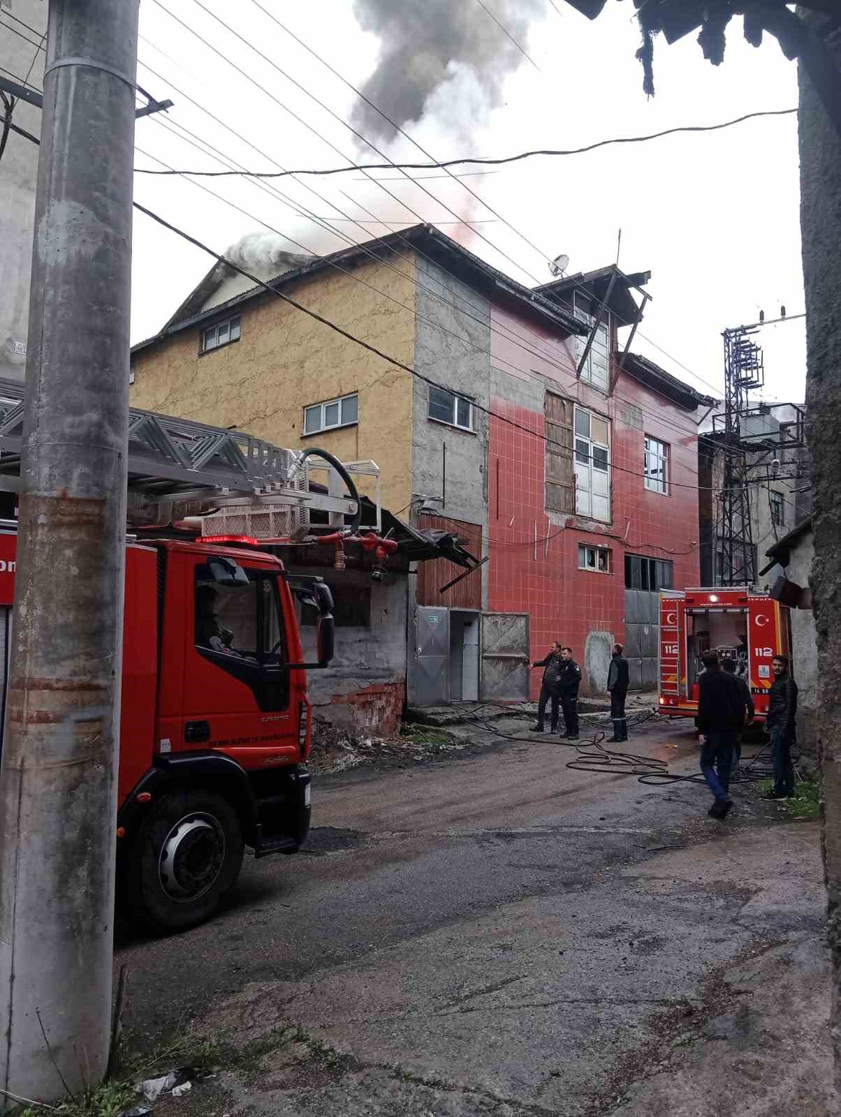 Deri fabrikasında çıkan yangın söndürüldü ...BoluNet