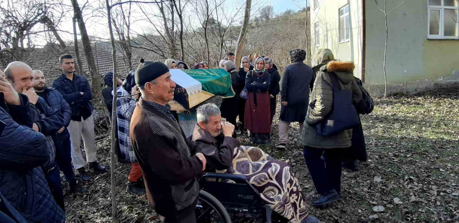 Feci kazada can veren kadın, gözyaşlarıyla toprağa verildi...BoluNet