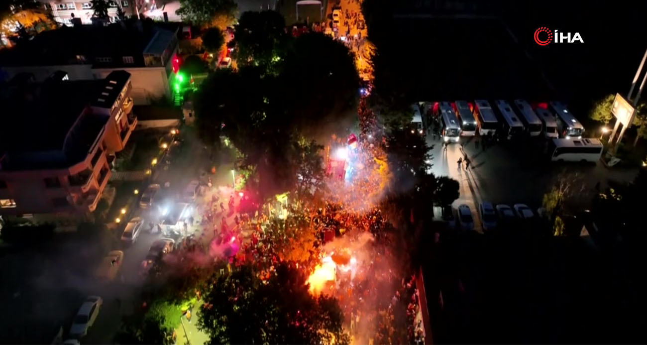 Galatasaraylı taraftarlar, şampiyonluğun ardından Florya’ya akın etti ...BoluNet