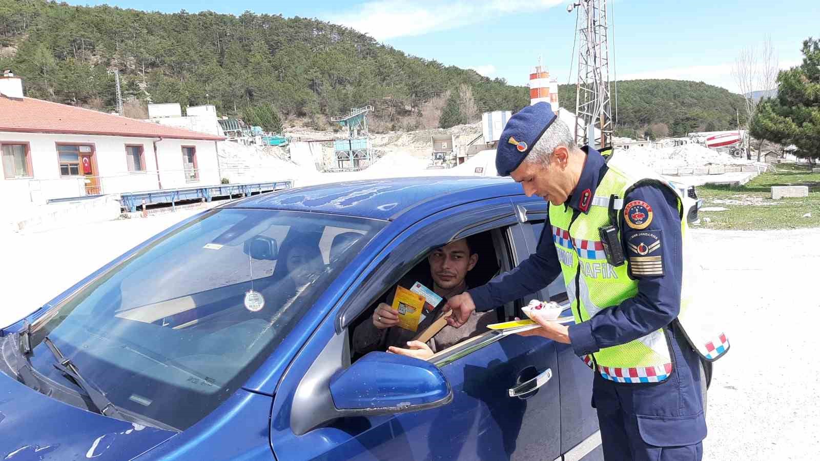 Jandarma ekipleri bayramda olumsuz duruma karşı sahada ...BoluNet