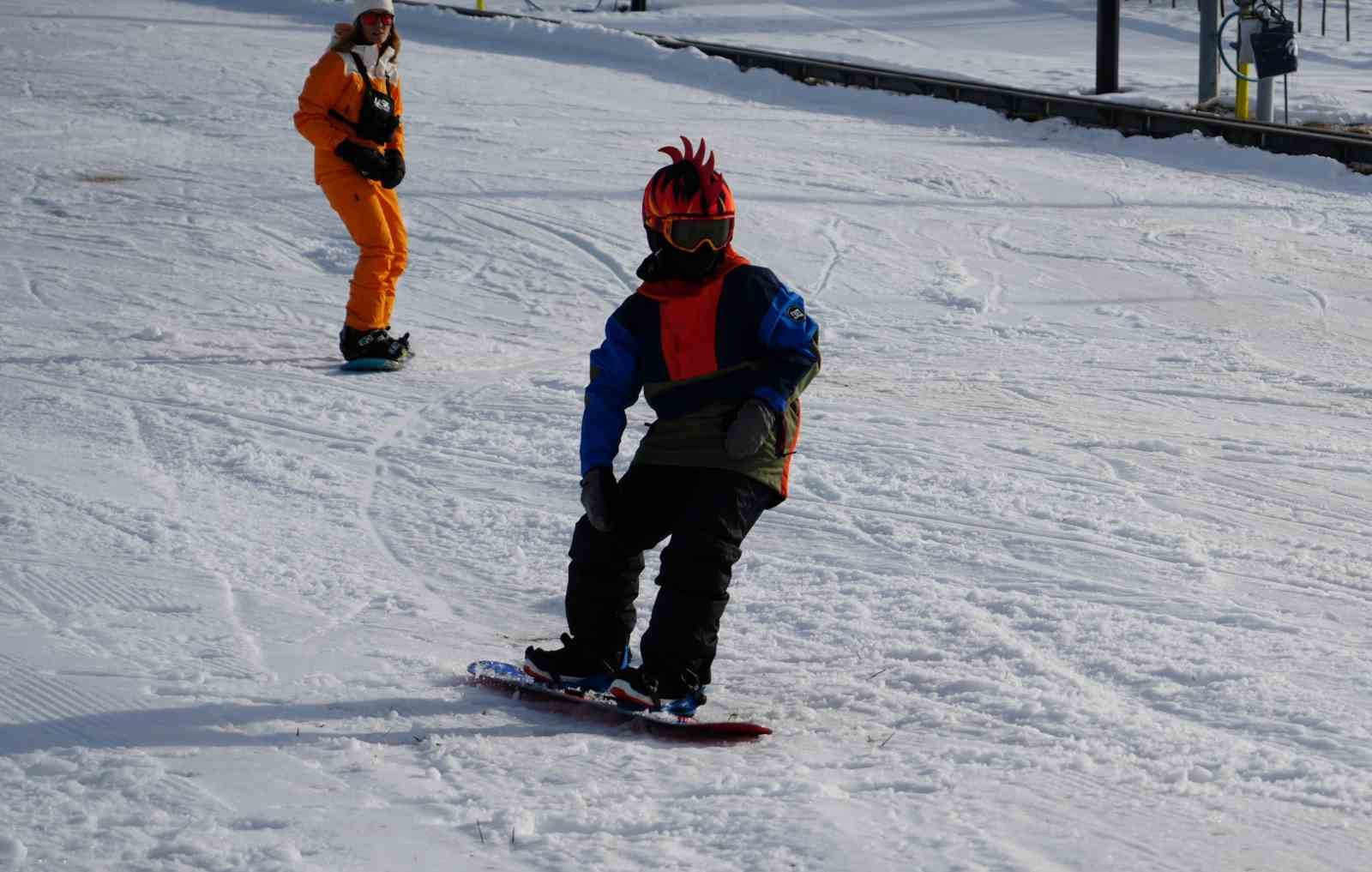 Kartalkaya’da kayak sezonu açıldı...BoluNet