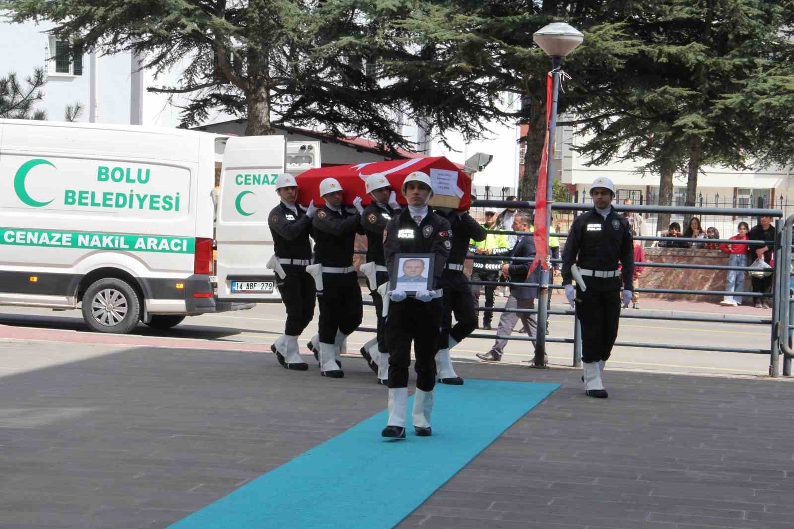 Polis memuru sevenlerini yasa boğdu ...BoluNet