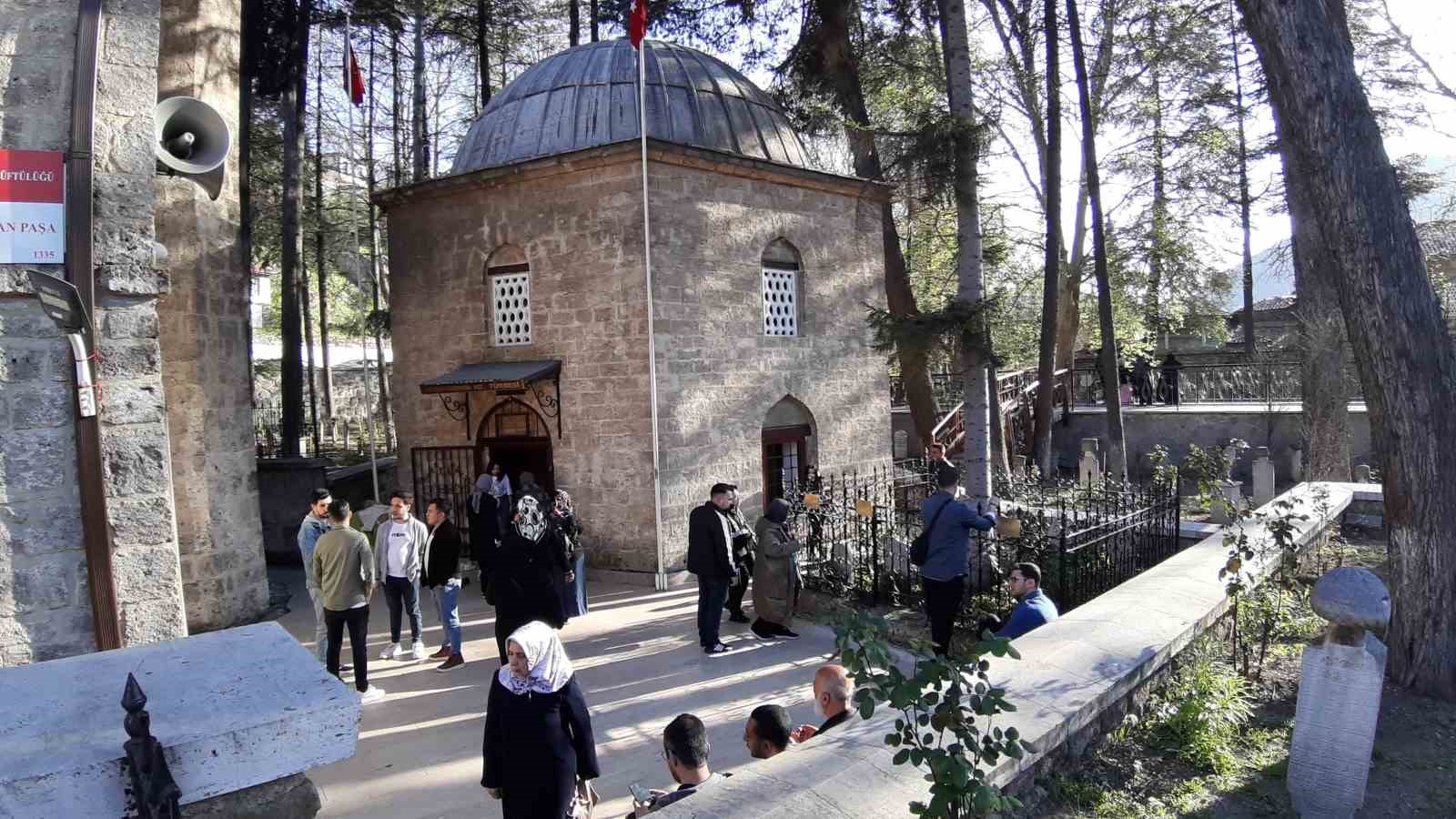 Sakin şehir Göynük’e tatilci akını ...BoluNet