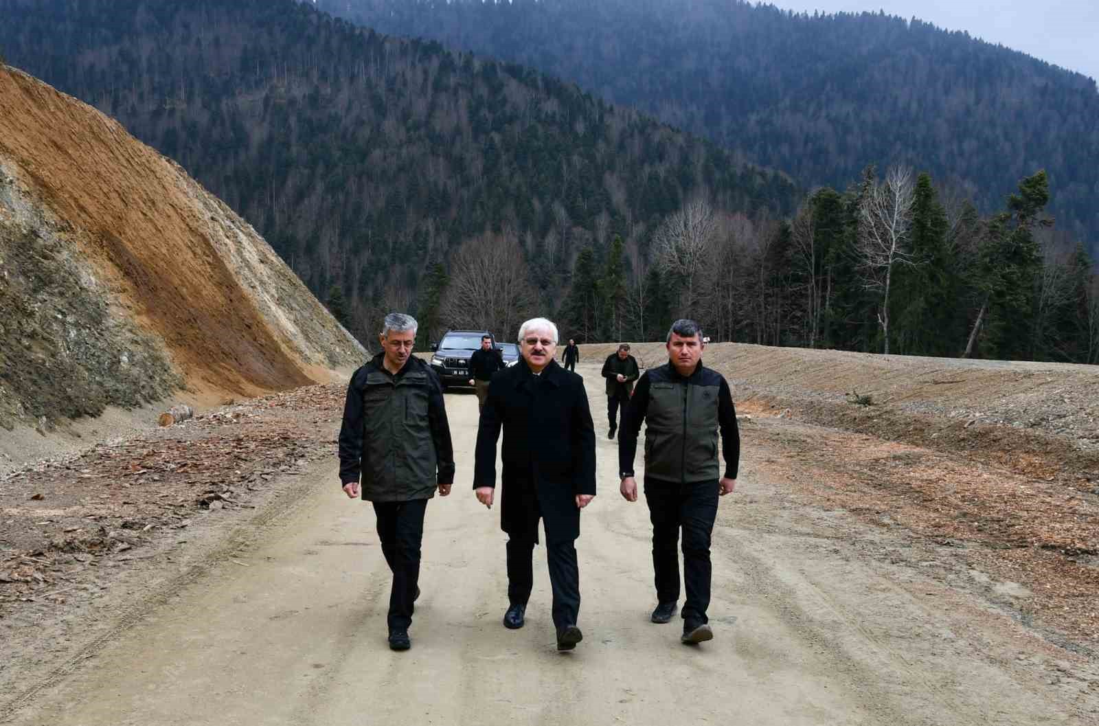 Selden zarar gören Yedigöller yolunda çalışmalar devam ediyor...BoluNet