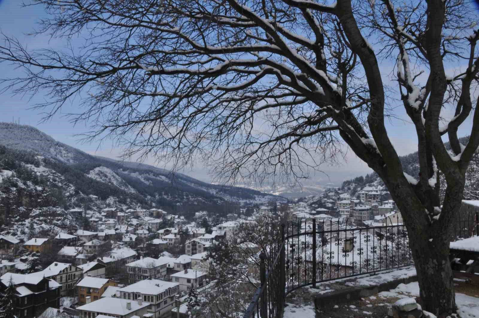 Tarihi ilçenin kış güzelliği mest etti...BoluNet