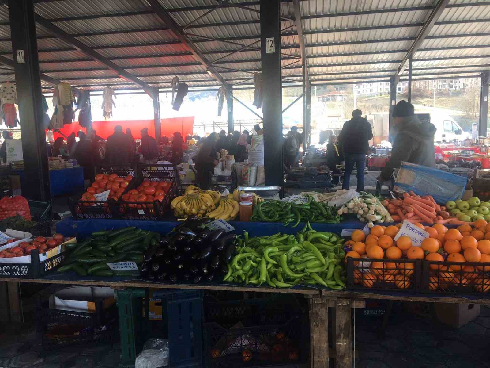 Taşkesti Beldesi yeni pazar yerine kavuştu...BoluNet