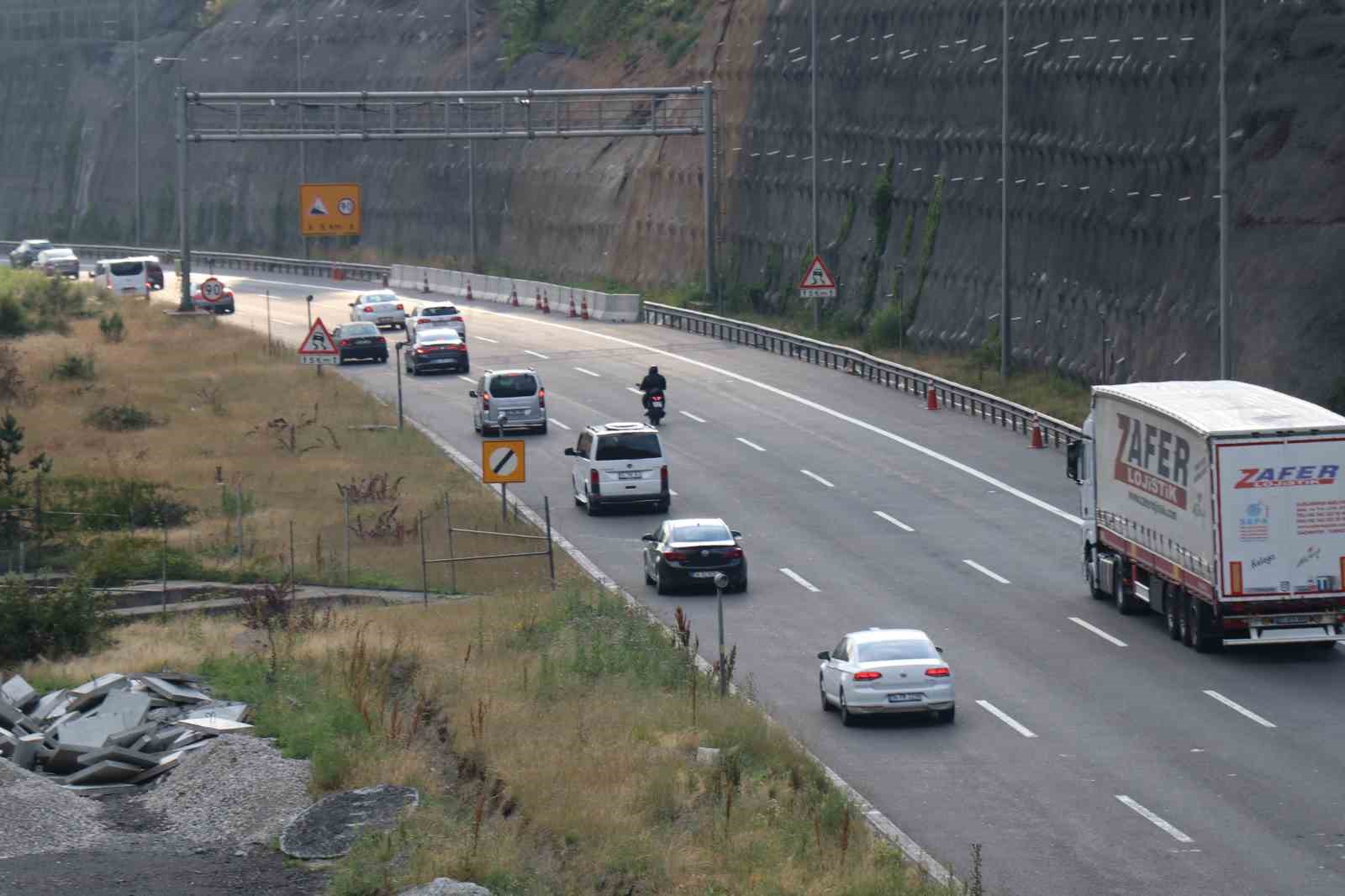 Tatilcilerin dönüş yolculuğu başladı: Bolu geçişi rahat ...BoluNet