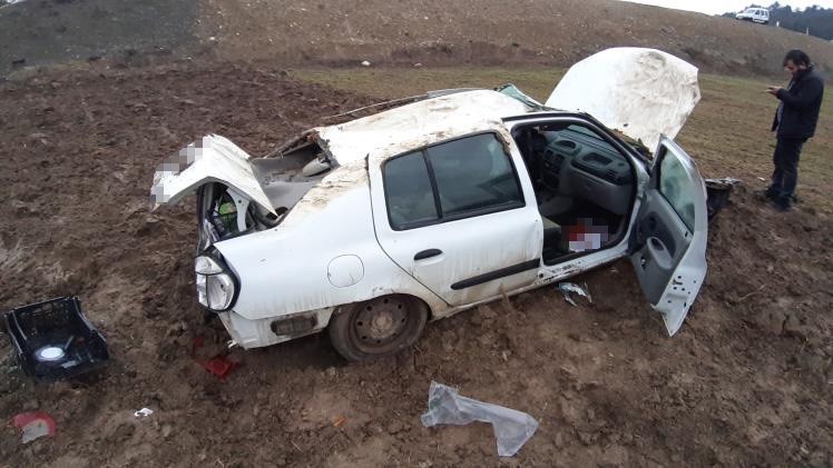 Yoldan çıkan otomobil defalarca takla atarak hurdaya döndü: 2 yaralı...BoluNet