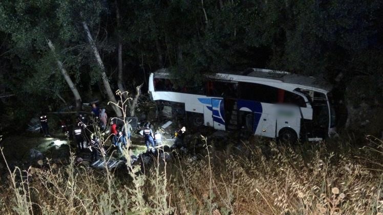 Yozgat’ta yolcu otobüsü şarampole uçtu: 12 ölü 