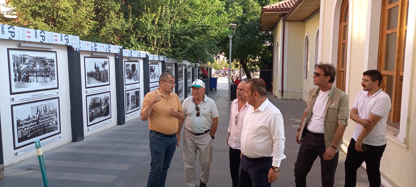 Başkan Özcan 'Tarihi Bolu  Fotoğraflar ile Sanat Sokağı' oluştu...